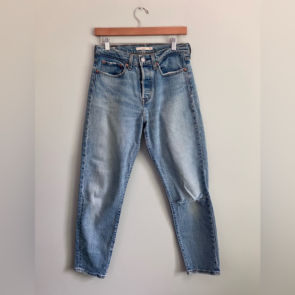 LEVI’S Wedgie Button Fly Jeans Size 27